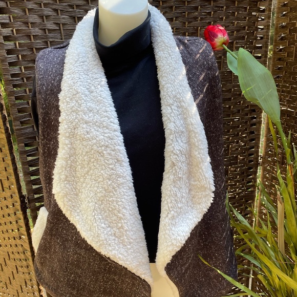 Nicole Jackets & Blazers - Nicole gray Sherpa vest